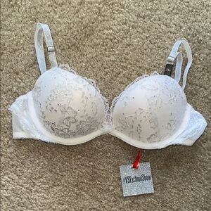 Victoria's Secret “Dream Angels” Fashion Show Exclusive padded bra, Size 34A